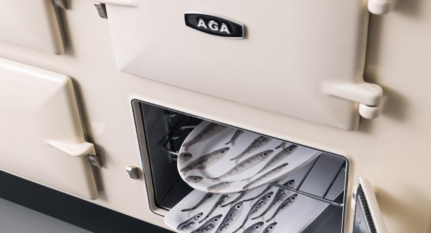 AGA oppvarmingsovn, ideell for å holde stekeplatene varme